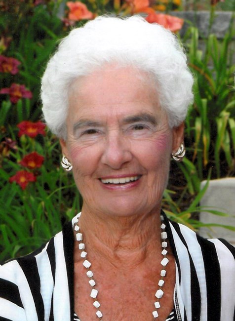 Obituary of Betty Lou Van't Hof