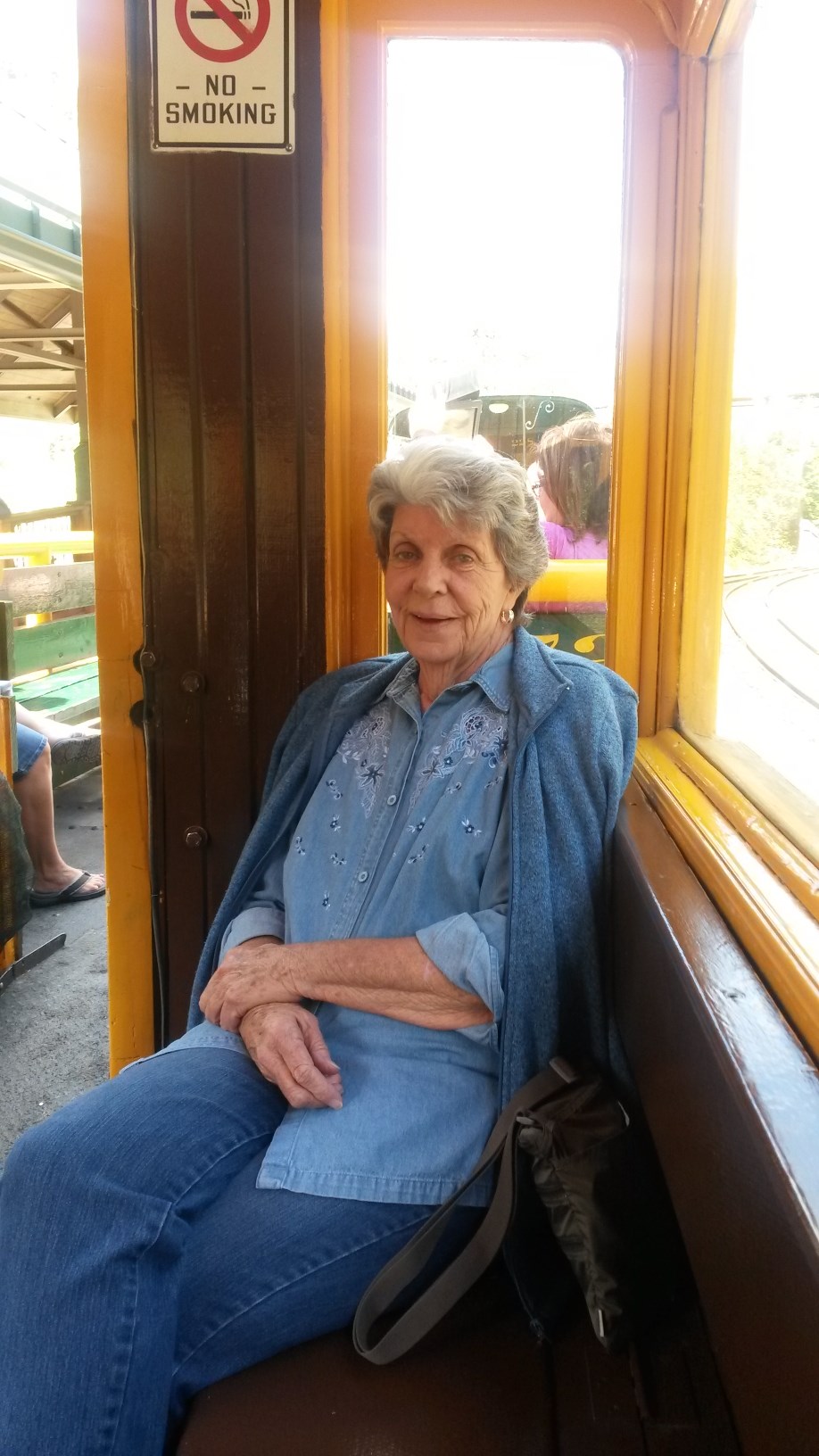 Obituary of Helen Louise Miller