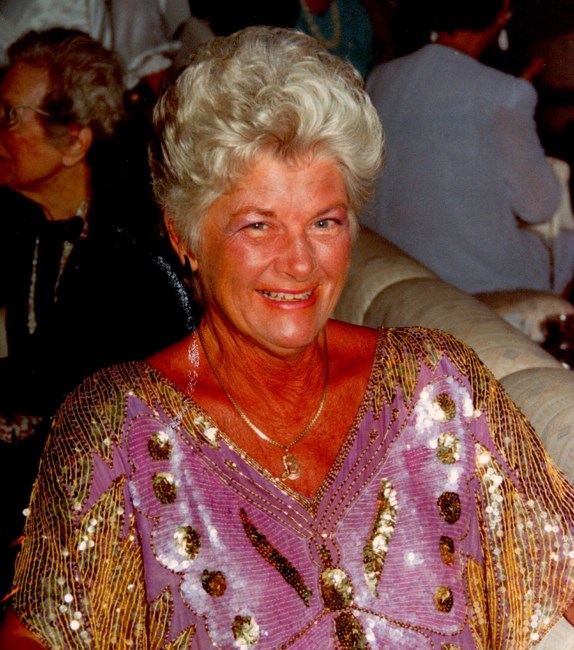 Obituary of Lois W Carrie