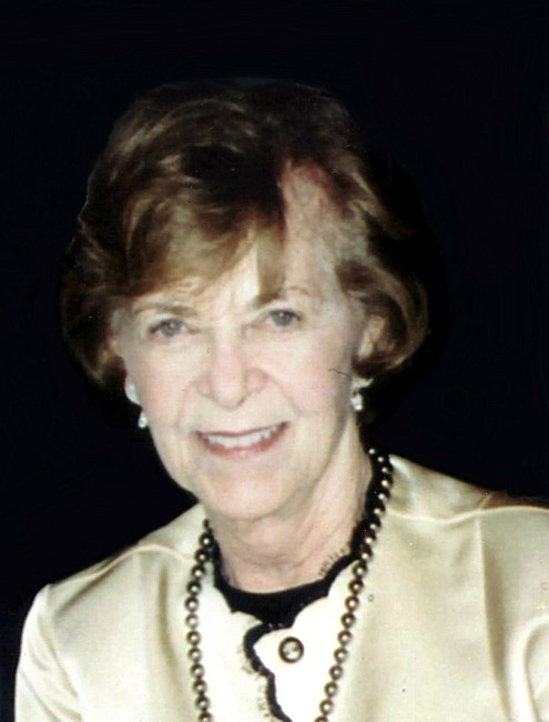 Obituary of Carol Grotnes Belk