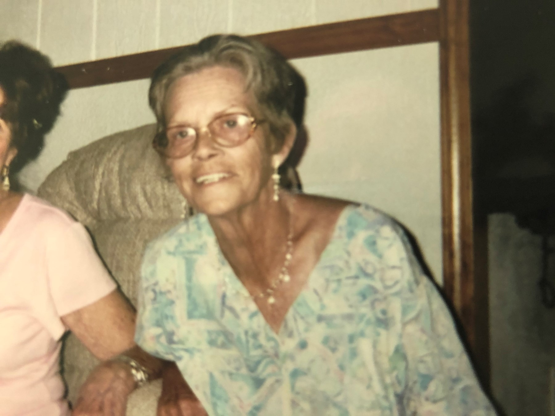 Obituary of Linda W. Helveston