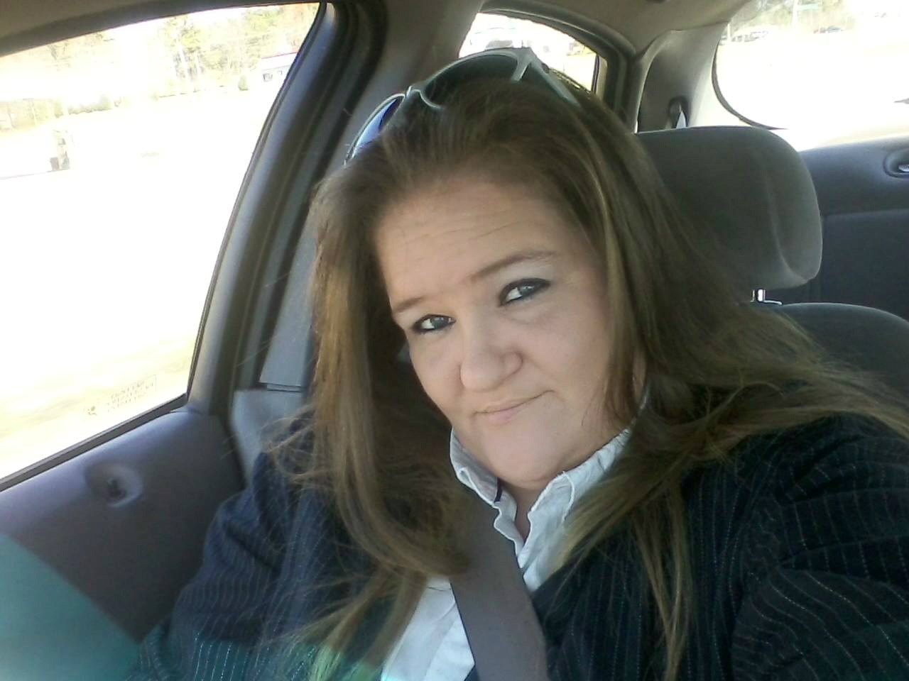 Obituary of Angela "Angie" Geneve Holloway