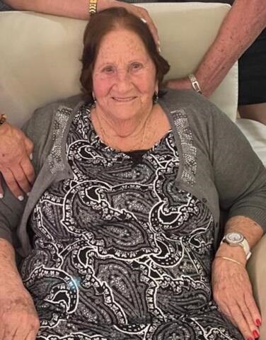 Obituary of Romelia Paez