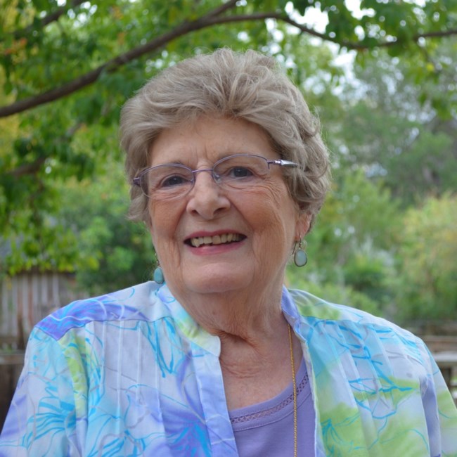 Avis de décès de Vivian Mary Knapp