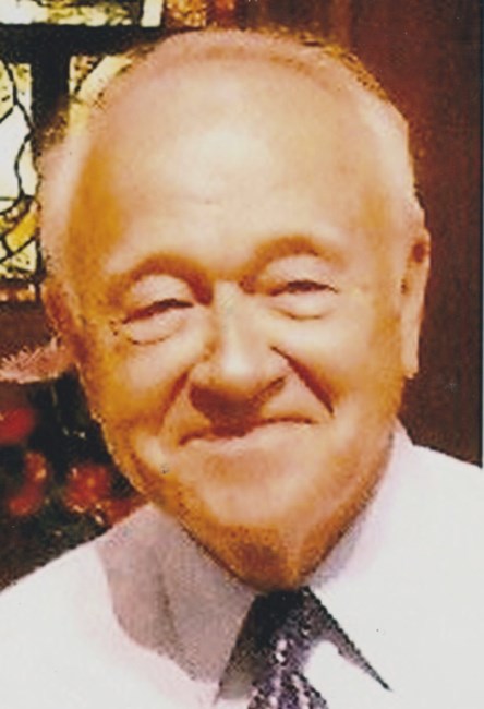 Obituary of Lowell W. Daasch