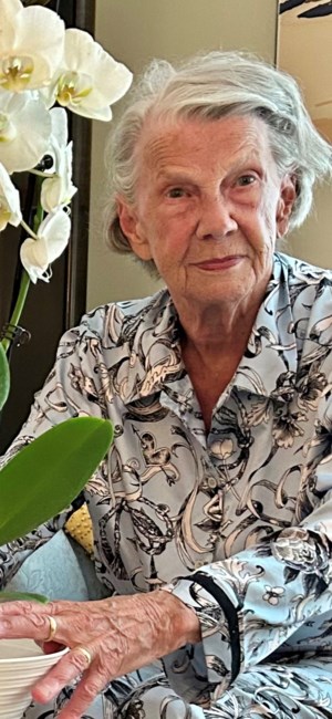 Obituary of Alice Karlsen Rapanos