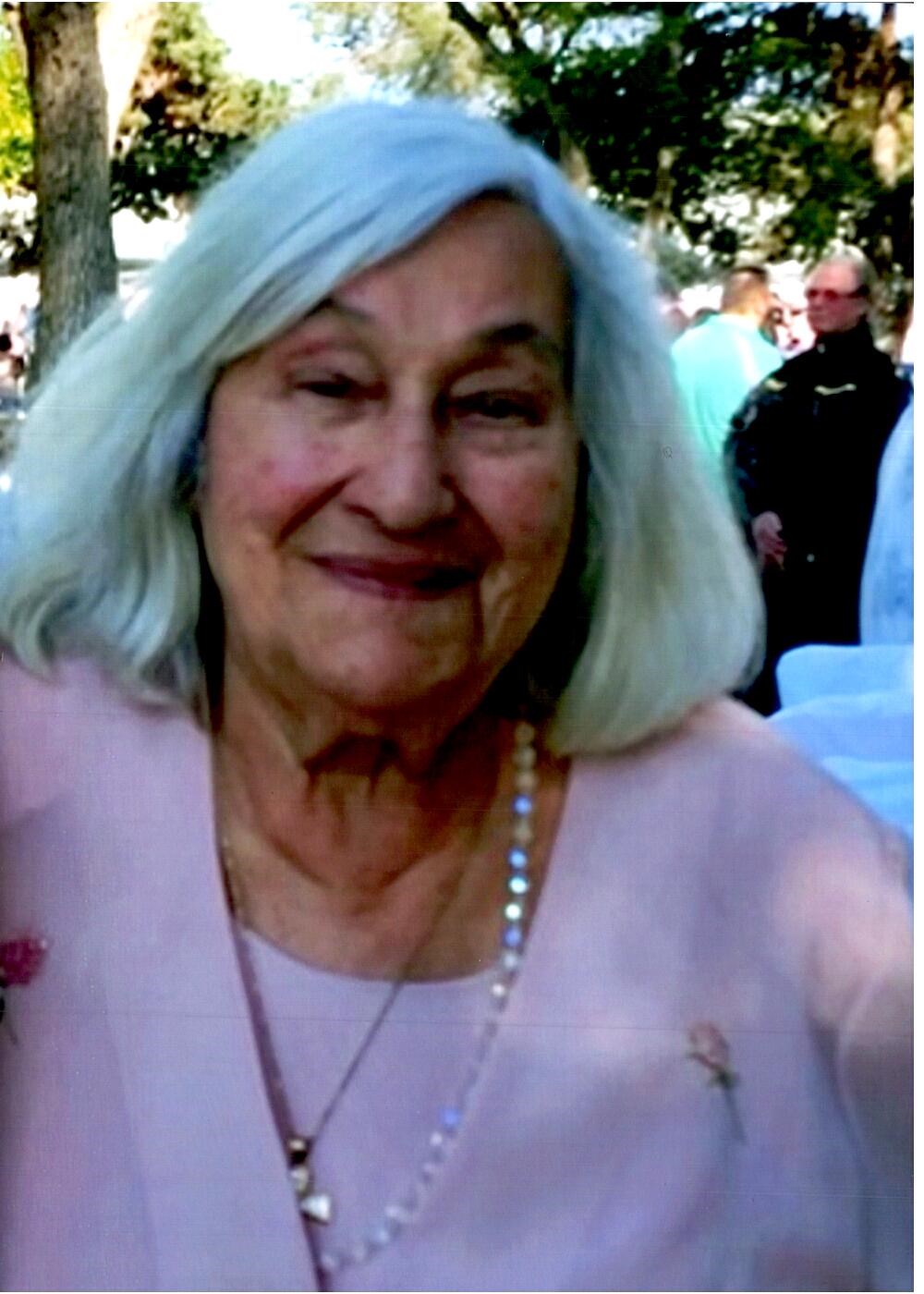 Lupe Susan Reyes Obituario Fresno, CA