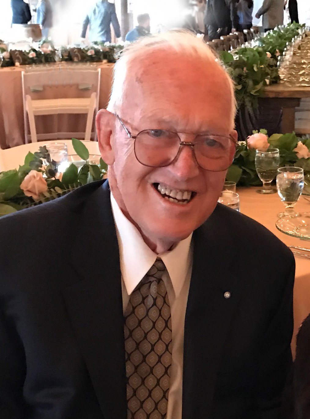 Obituario de Lowell E. Nelson