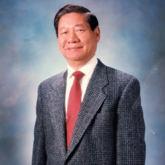 Obituary of Thuy van Hoang