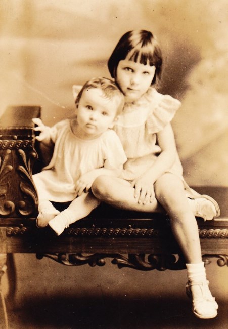 Obituary of Flora Nell Holt