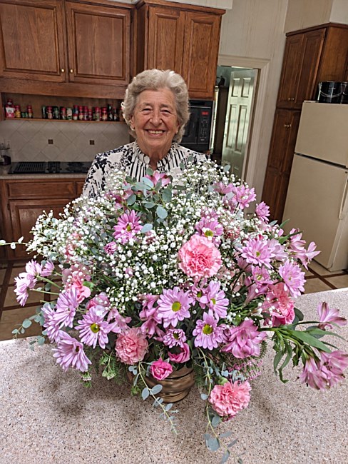 Obituary of Sue E. Holt