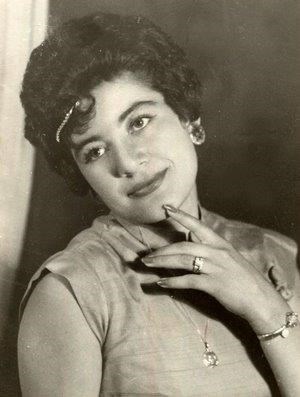 Obituary of Maria Consuelo Robles