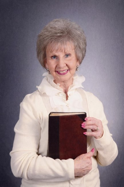 Obituary of Carolyn Lowe Garbe