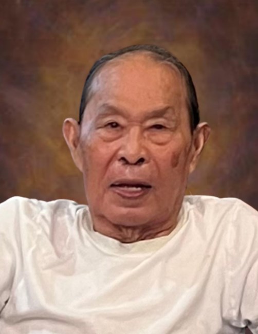 Obituario de Arun Pvongnak