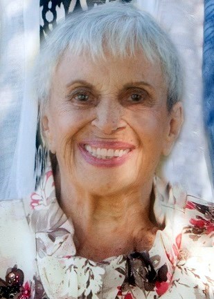 Obituary of Pilar Combariza del Valle