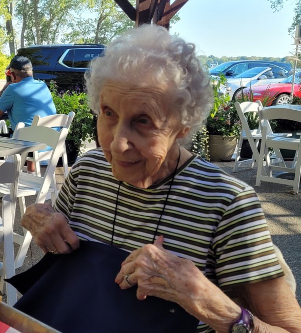 Obituary of Mae Agnes Aubert