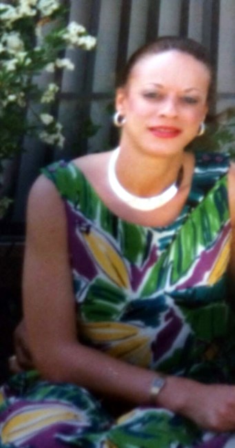 Obituary of April Thompson-Bennett