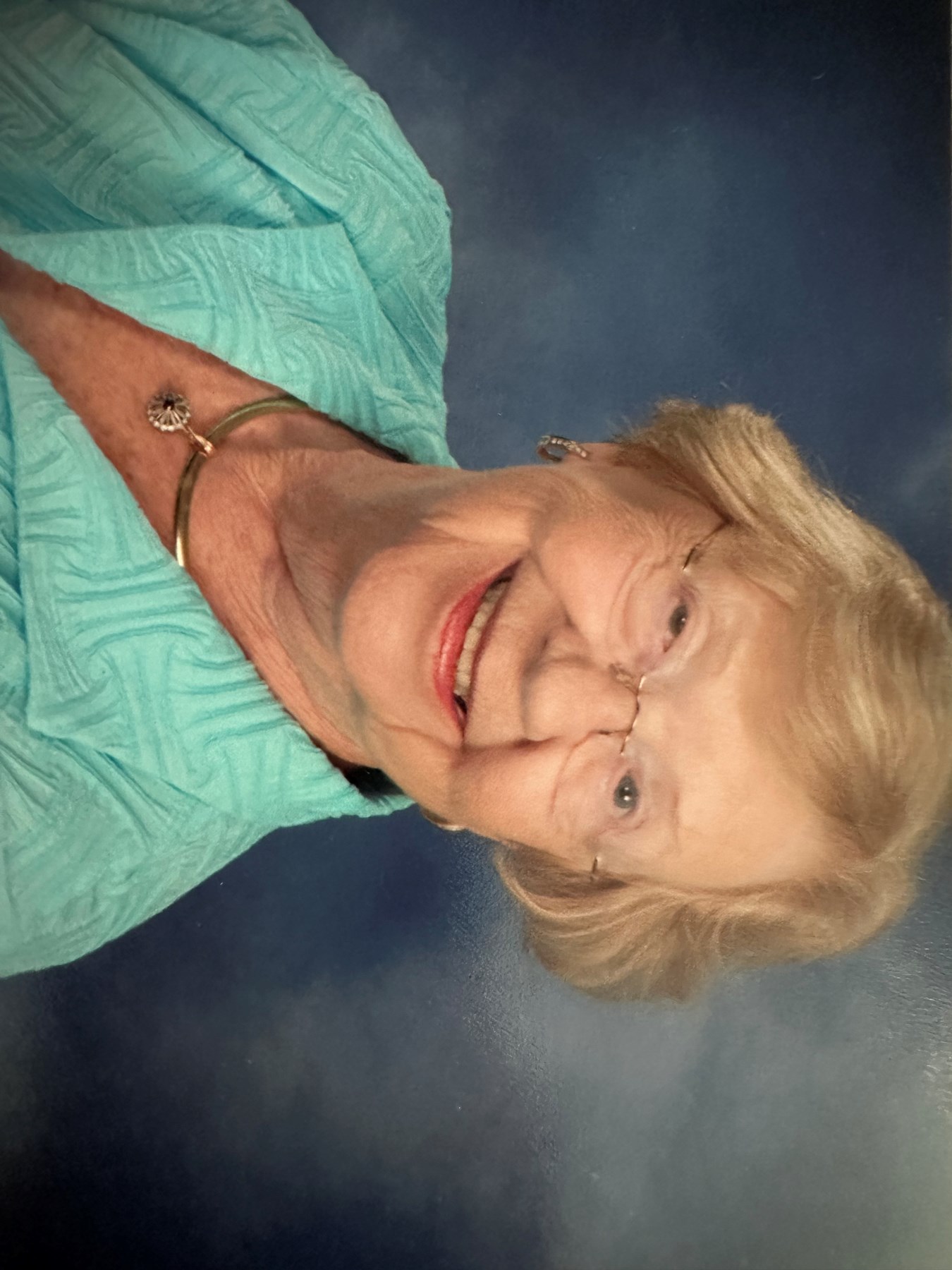 Obituary of Mary Jon Roach