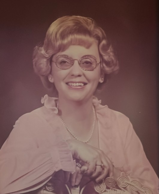 Obituary of Gail M Warren