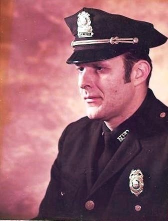 Obituario de Everett S. Costa