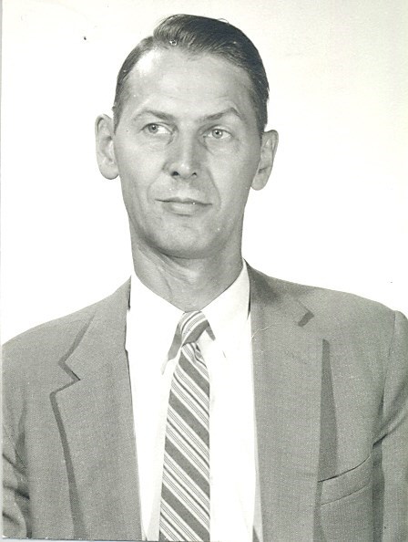 Avis de décès de George C. Montz