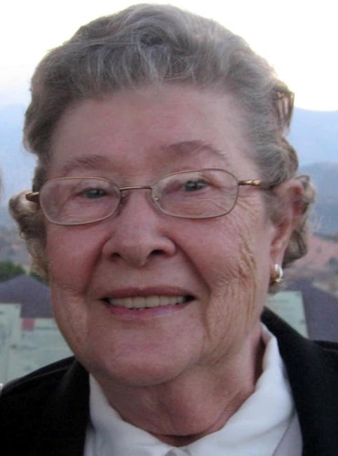 Obituario de Hildegard "Oma" Pauline Themel