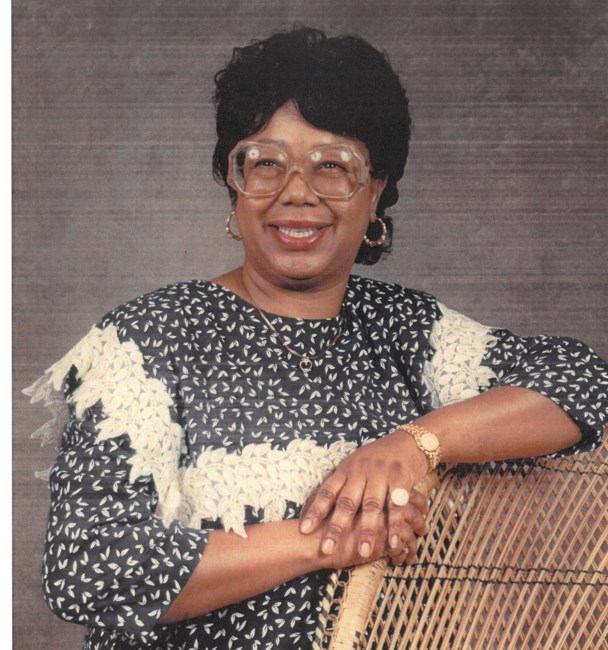 Obituary of Evelyn Lee