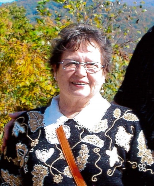 Obituary of Evelyne Marie Huggins Farrow