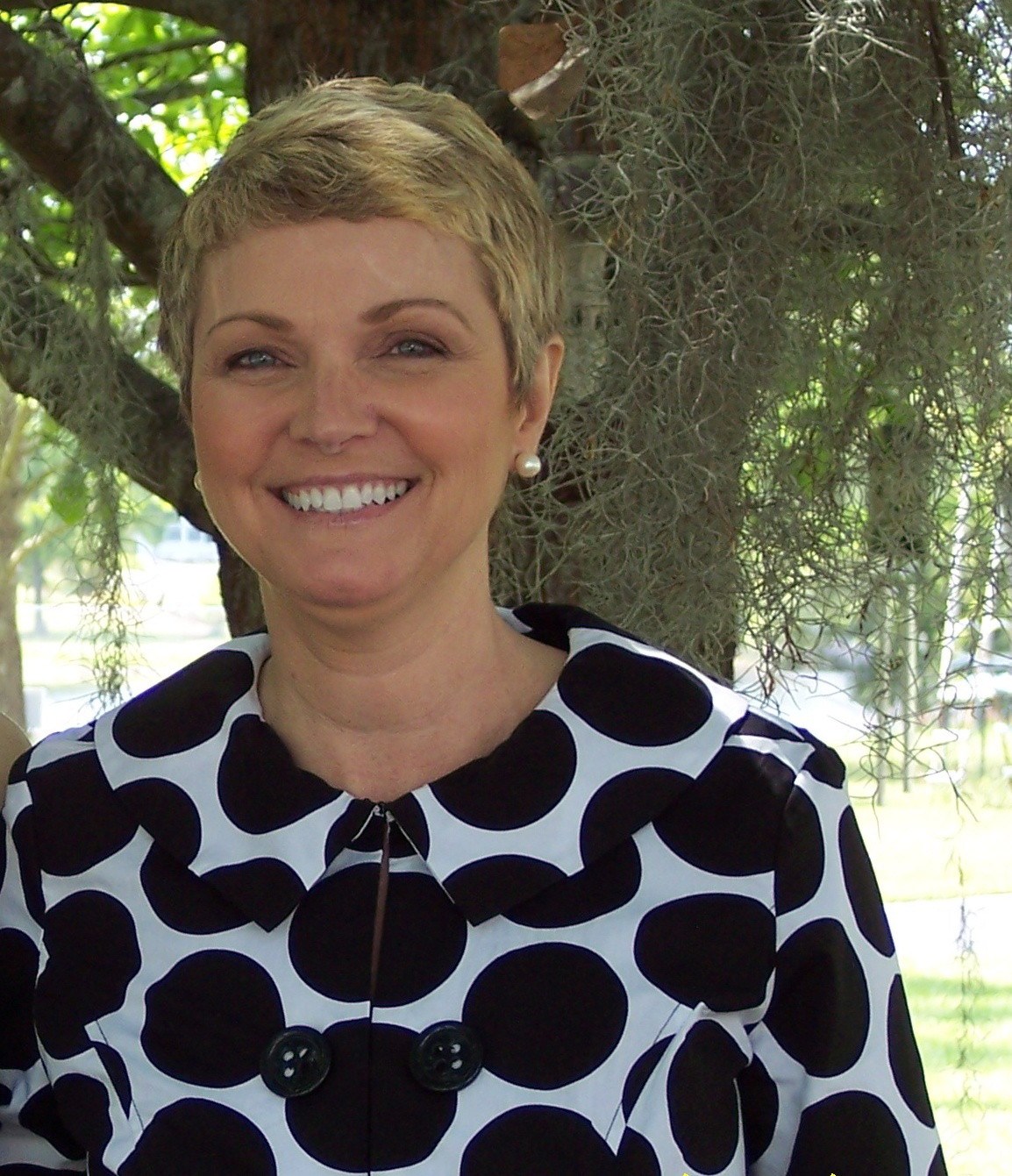 Maria Hodges Facebook Instagram Twitter Profiles