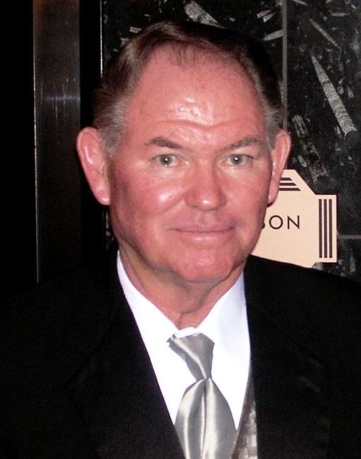 Obituario de Bernard B. Hartley