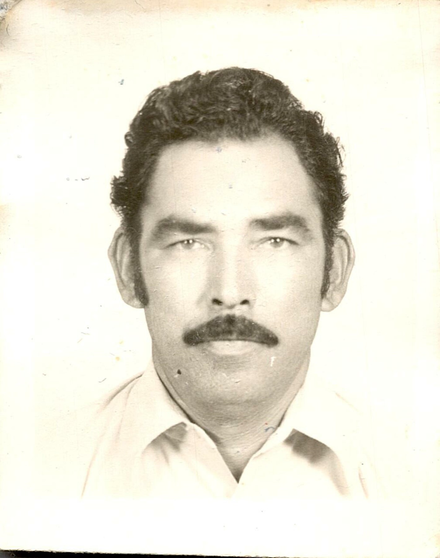 Obituary of Enrique Cardenas Flores