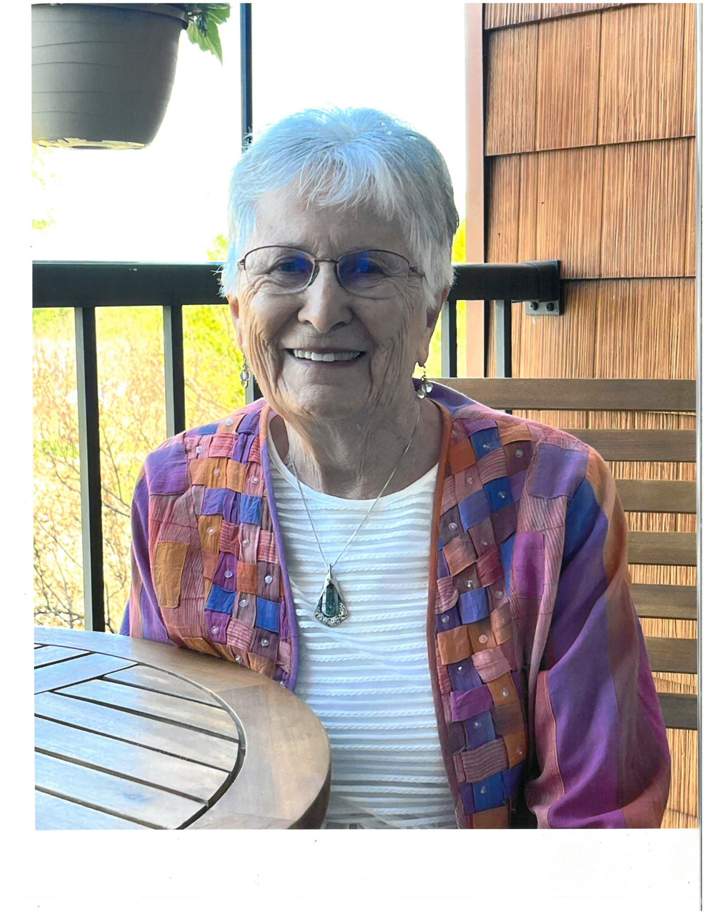 Obituary of Helen Esther Ruohoniemi