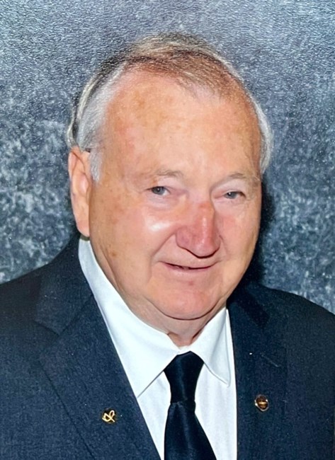 Obituary of Gene Hollis Stull