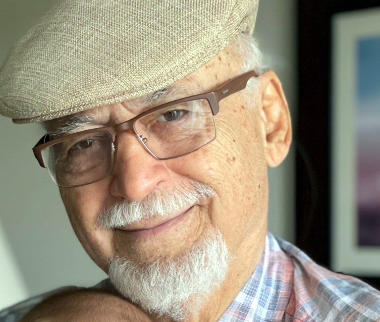 Obituary of José M. Hoyos Vázquez