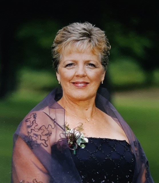 Obituary of Eva Gail MacLeod