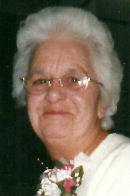 Obituario de Mrs. Ruth M. Yates