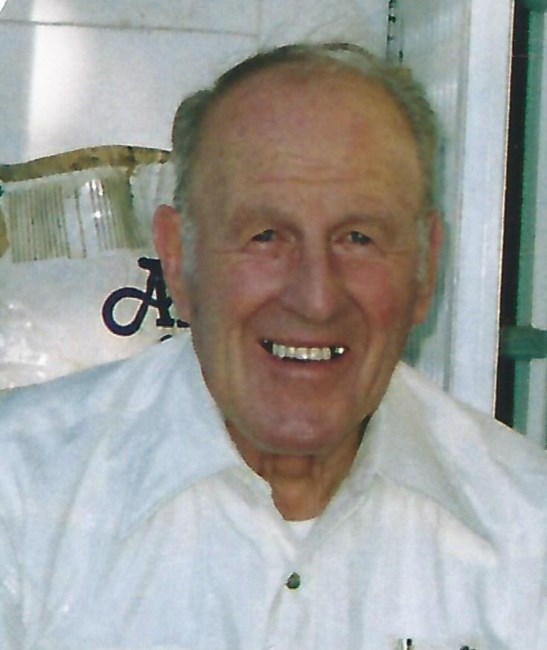 Obituary of Dick Hoppes