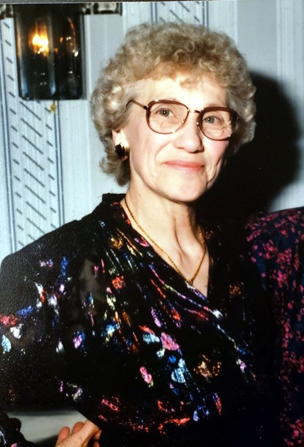 Obituario de Annette Theresa Stevens