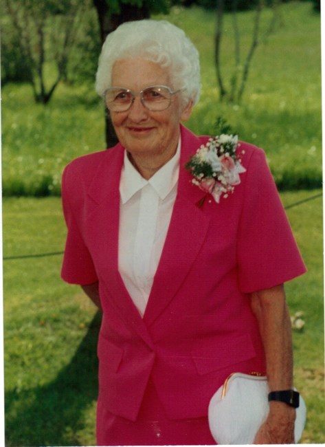 Obituary of Evelyn Maude Calhoun