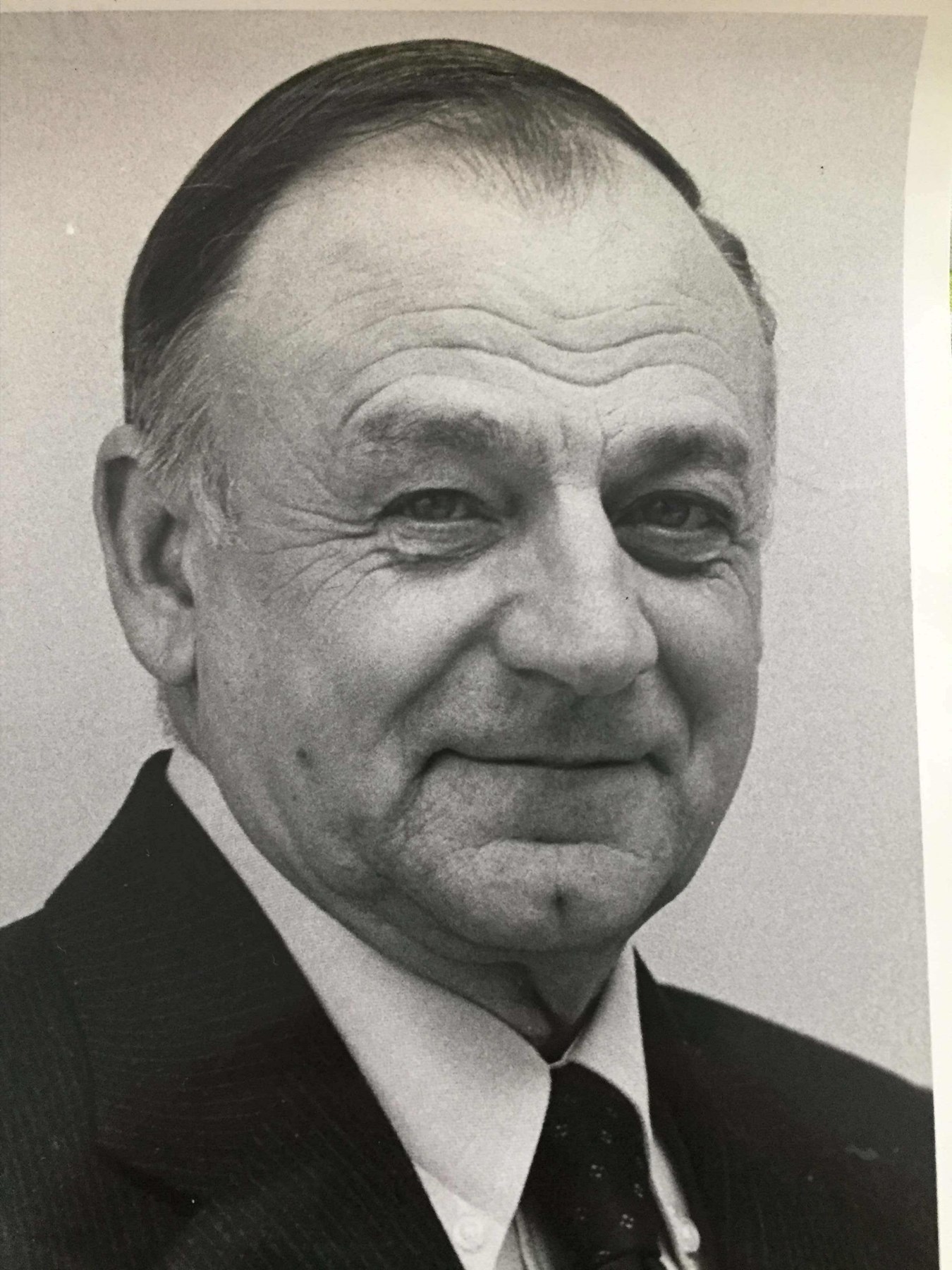 Obituario de Eugene F. Goetz