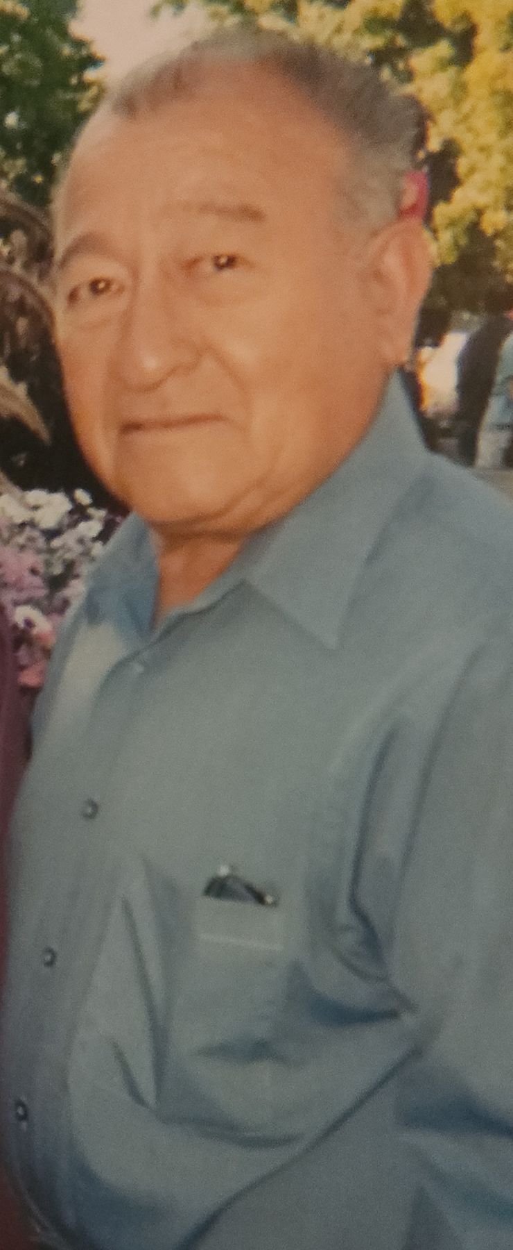 Obituary of Mike de Leon Sambrano