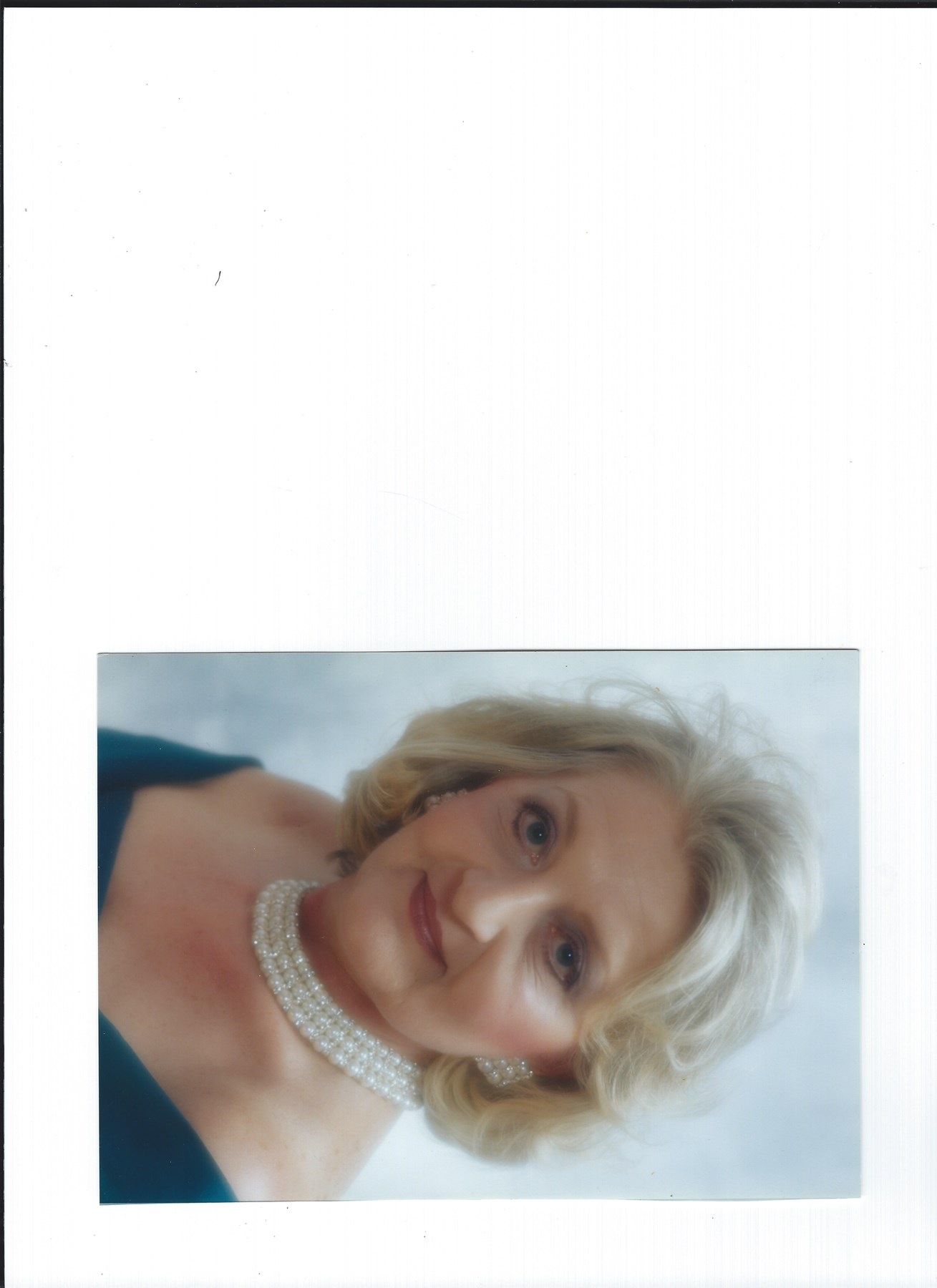 Obituary of Carolyn Louise Levy