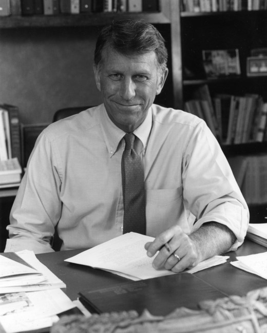 Obituario de Dr. Frank M. Barker, Jr.