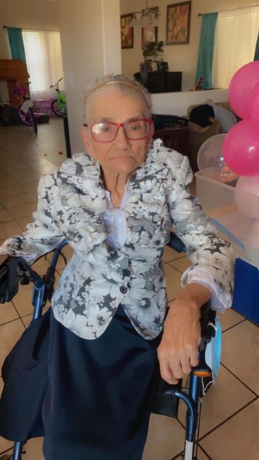 Obituary of Virginia Olmos de Mendoza