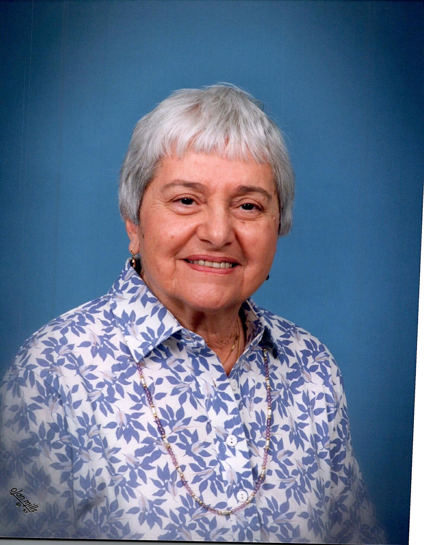 Obituary of Violet K Lawrence