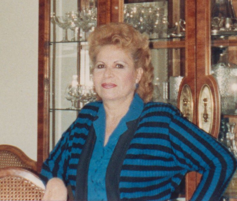 Obituario de Aurora Cisneros