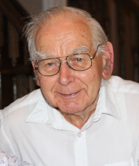 Obituary of Cecil Arthur Tracey