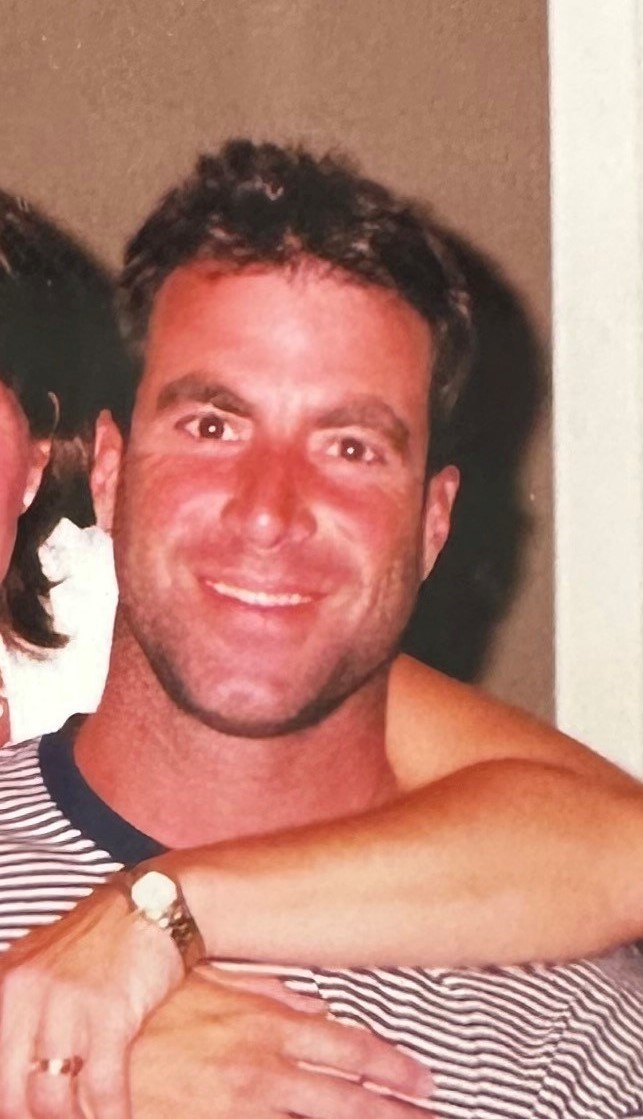 Obituario de Kenneth "Scott" Thompson