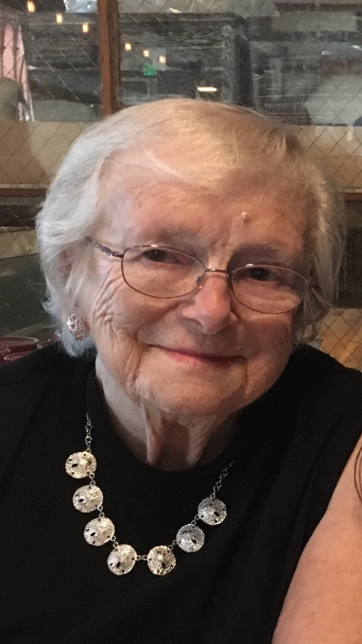 Obituary of Eileen M. Holcomb