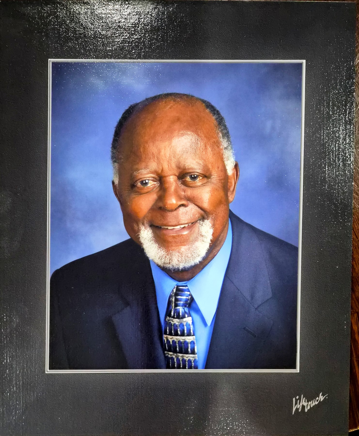 Obituary of Elroy L. Hill